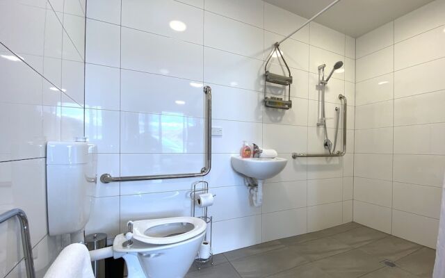 Galaxy Lake View 2 Bedrooms