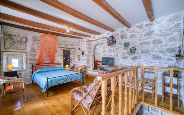 Skountakis House