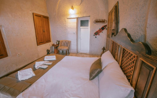 Cave Life Hotel