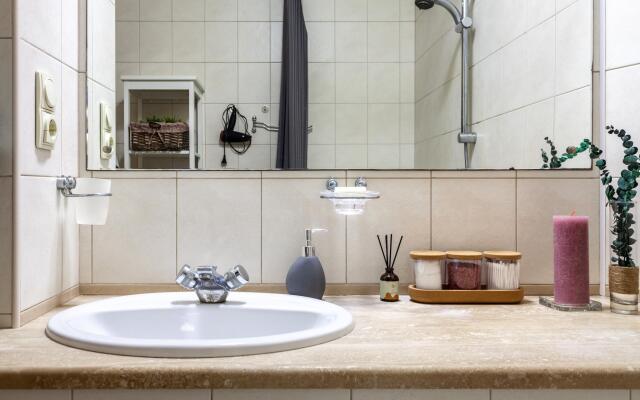 Апартаменты на улице Профессора Попова 12