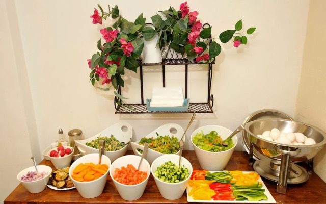 Gesher HaZiv TravelHotel