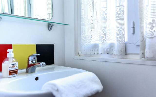 Montmartre Apartments - Monet