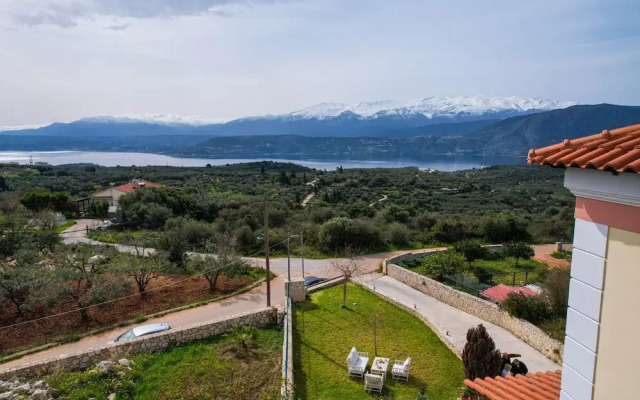 Villa Aitheras With sea Views and Garden