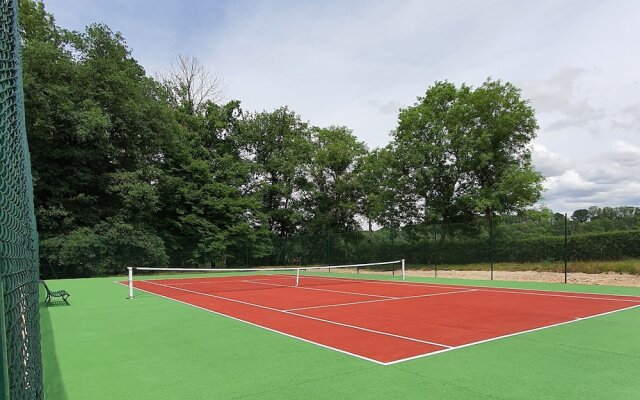 Château De Vault De Lugny