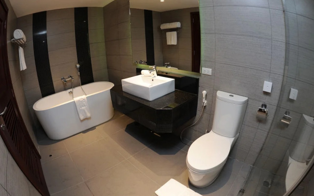 Yangon Thanlwin Hotel