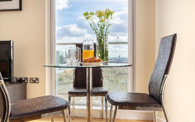 Sublime Lanterns Court One-Bedroom Apartments