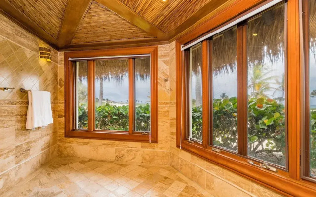 Ocean View Villa with Pool Chef Butler