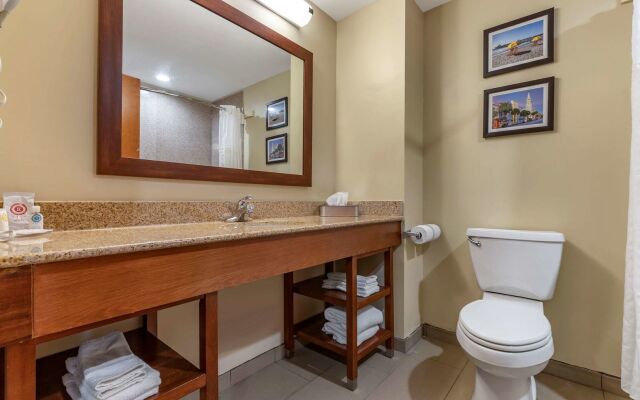 Comfort Inn & Suites