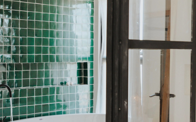 Hotel So Far So Good