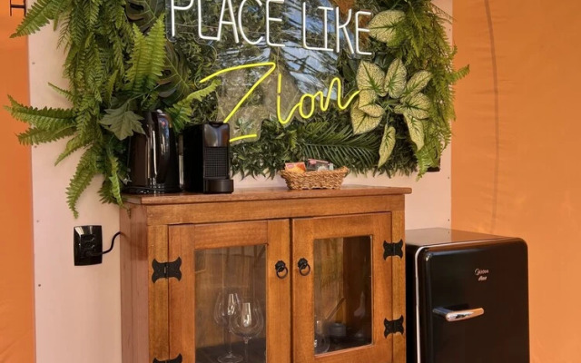 Zion Bubble Glamping