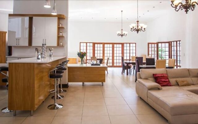 Mbombela Exclusive Guest House @ Columbus