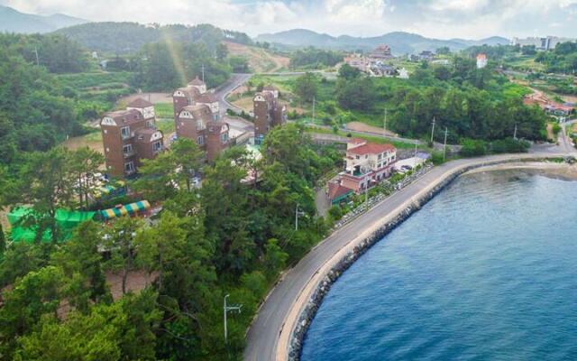 Poonchamaeul Iris Pension