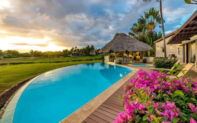 Sunny Vacation Villa 56