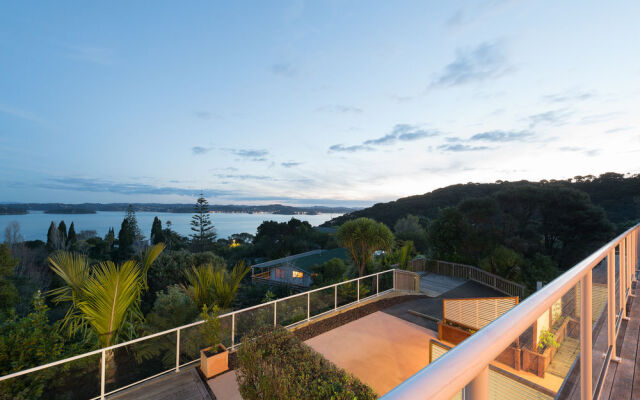 Russell View Apartments