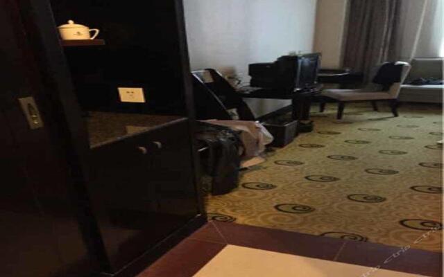 Royal Century Hotel