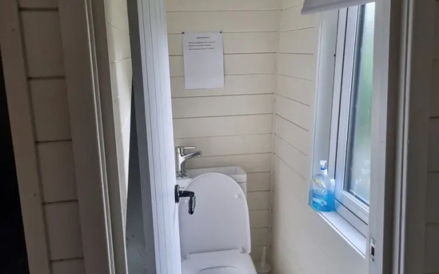 Glamping Hut - Riverview 4