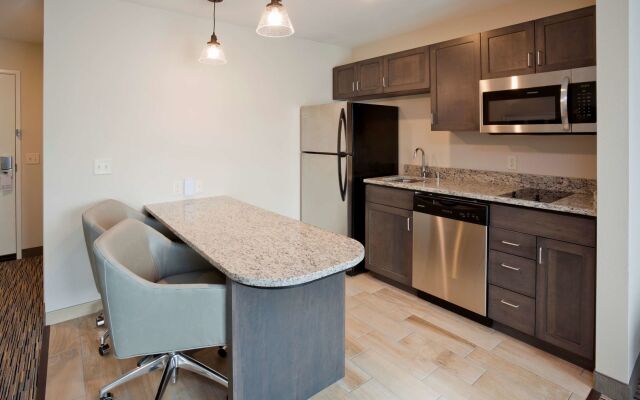 GrandStay Cannon Falls