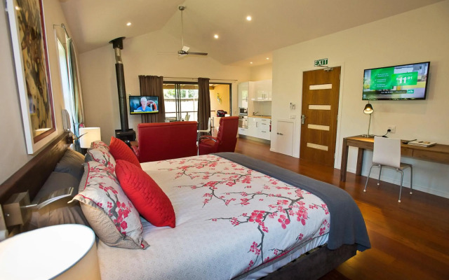 Witches Falls Cottages