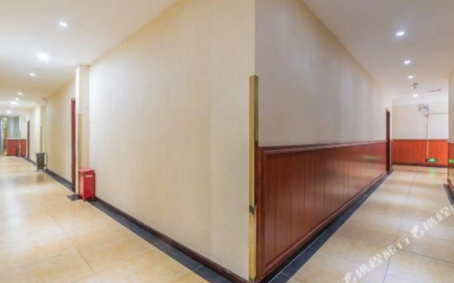 Guiyang Xinyuan Business Hotel (Huaxi Park Area)