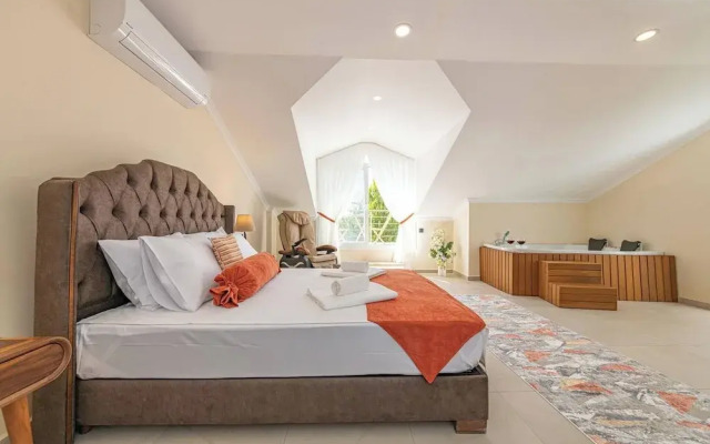 Close to Oludeniz 5 Bedroom Villa