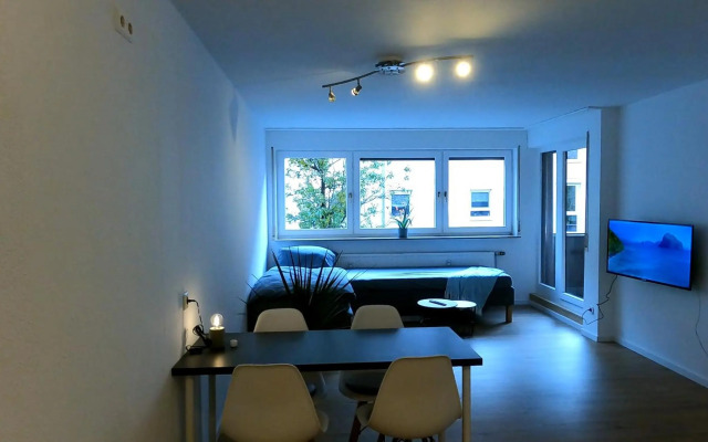 Helle offene Innenstadtwohnung mit Balkon