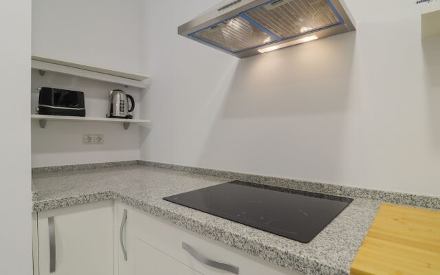 Industrial Style 2 Bedroom Apartment In Town