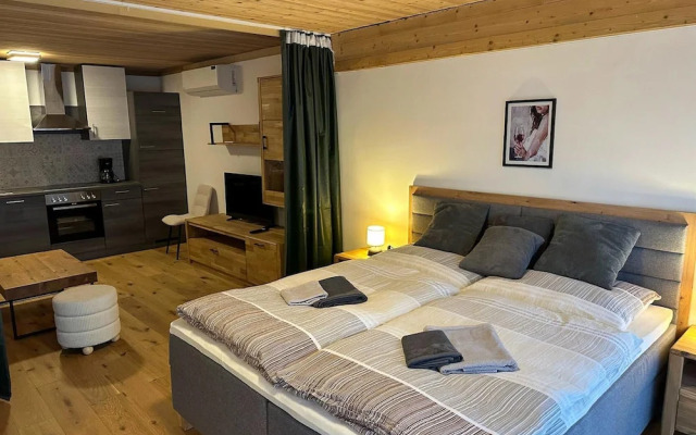 Appealing Apartment in Saalfelden Near Lake