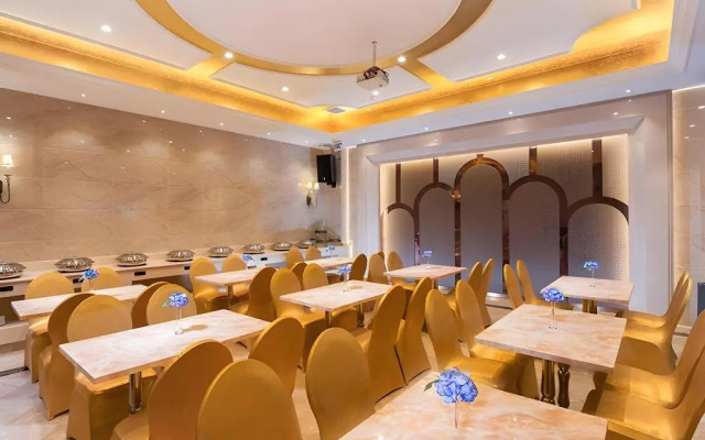 Vienna Hotel (Shenzhen Buji Metro Station)