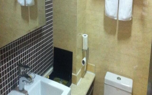 Lantuo Business Hotel