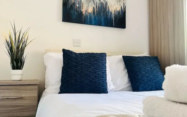 Spacious and Comfortable 2-bed Flat