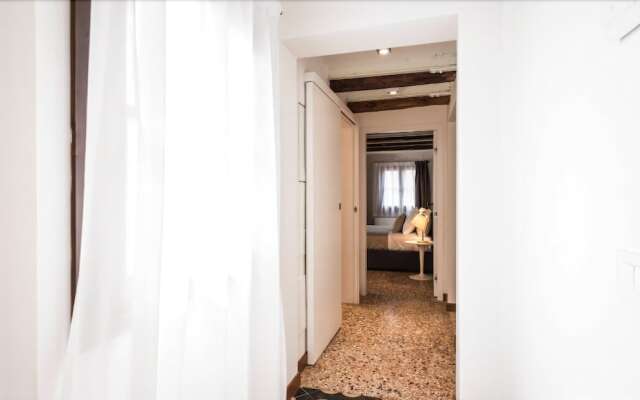 MyPlace Campo Santa Margherita Apartment