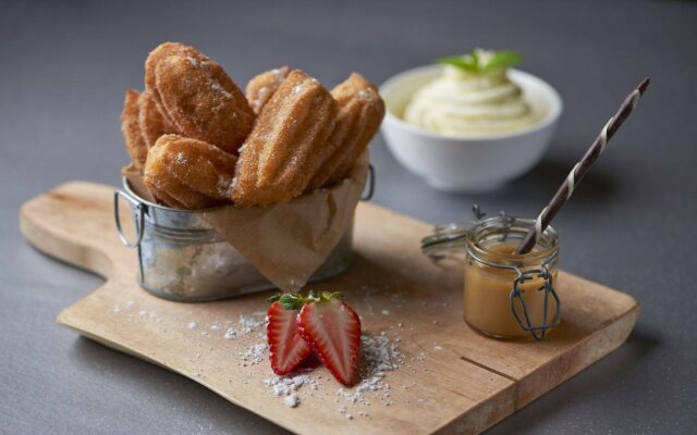 Delta Hotels by Marriott Toronto Airport & Conference Centre