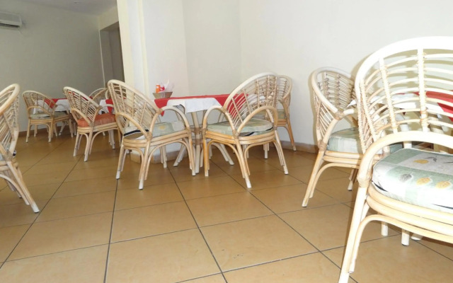Regency Park Hotel