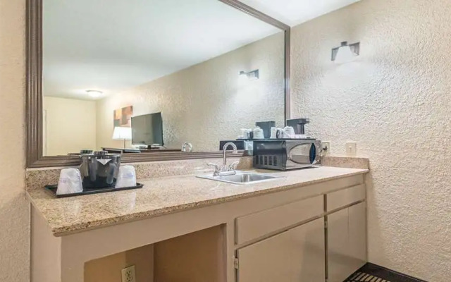Best Western Roseville Inn