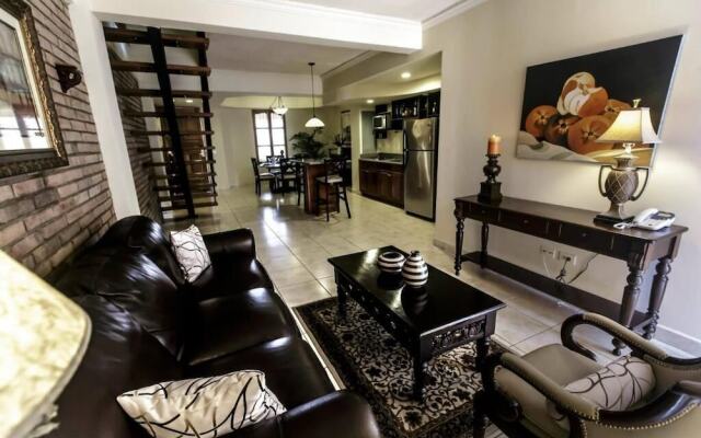 Los Altos Apartments & Studios