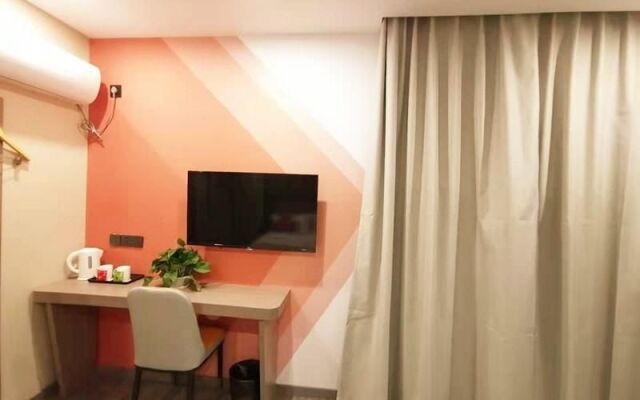 Shell Hotel Shanghai Jinshan Wanda Plaza
