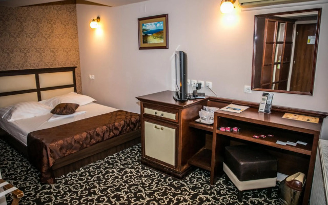 Hotel Megalos
