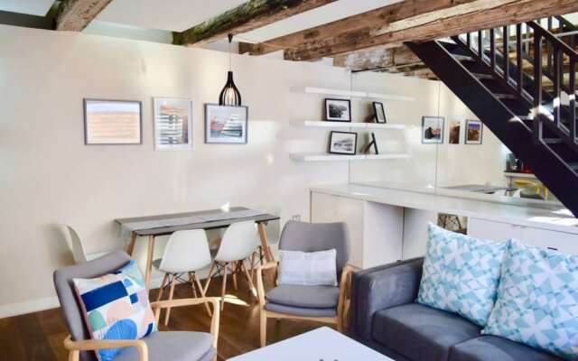 Modern 2 Bedroom Townhouse in Green Point