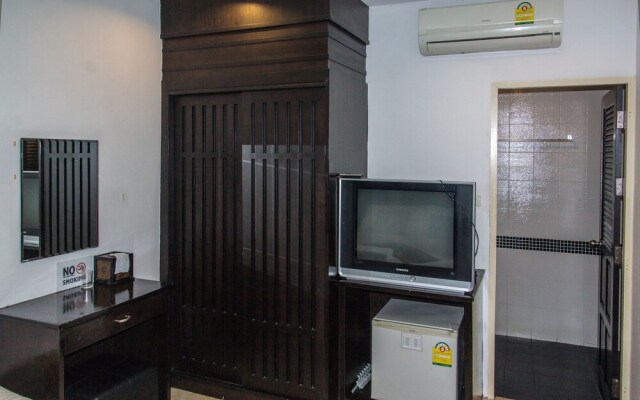 Patong Bay Guesthouse