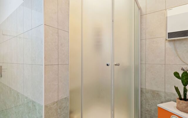 Lovely Apartment in Pakoštane With Private Swimming Pool