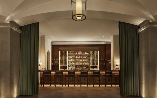 Refinery Hotel