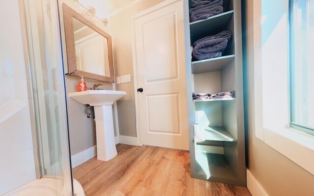 19 Son's Geronimo - Birdhouse Cabin