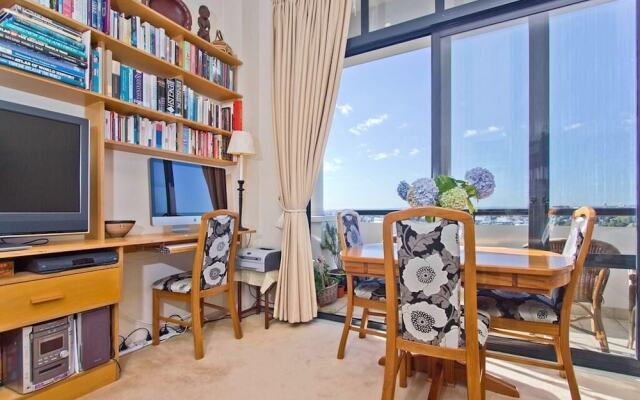 QV Penthouse Apt in the Connaught - 441