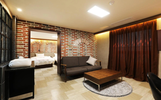 Hotel Mondavi