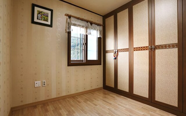 Ganghwa Momo's Garden Pension