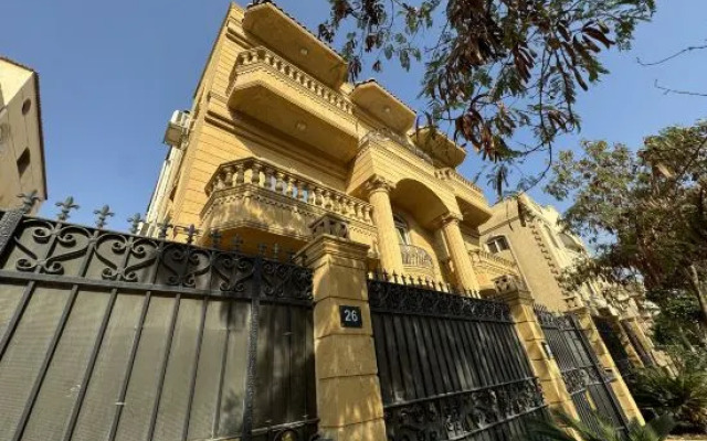 New Cairo B&B