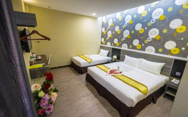 Indra Hotel