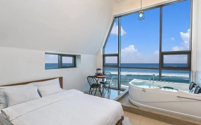 Ganeung Sangsang Spa Pension