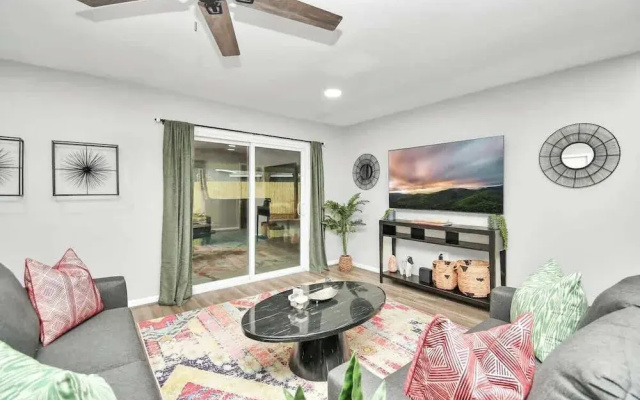 4 BR Luxury Home in Friendswood