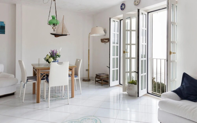 Simple Apartment in Massa Lubrense With Terrace